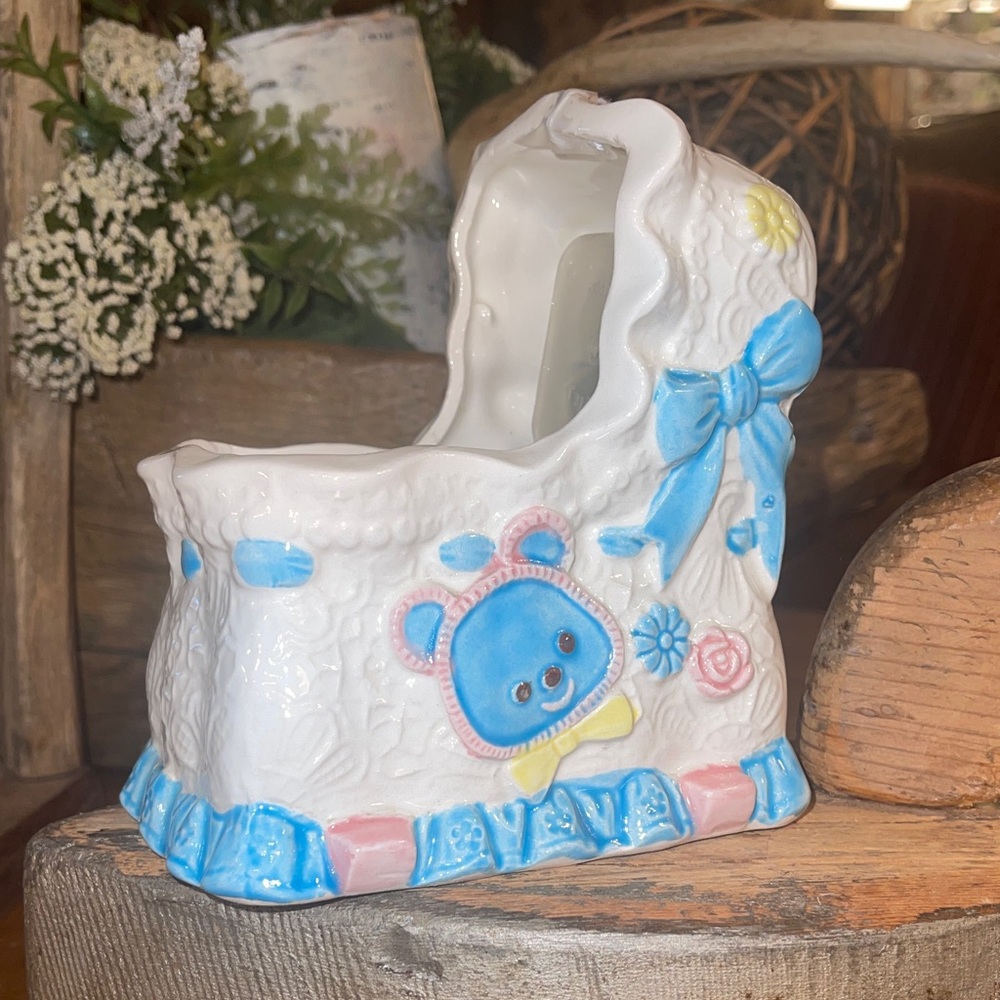 Napco Ceramic Bassinet Planter Music Box 1976 Brahms Lullaby Blue Pink VTG Nurse